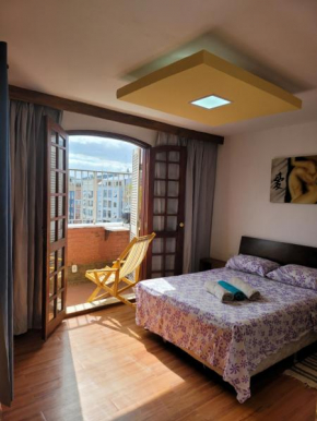 Lindo Flat em Cobertura ao lado da Praia do Posto 6